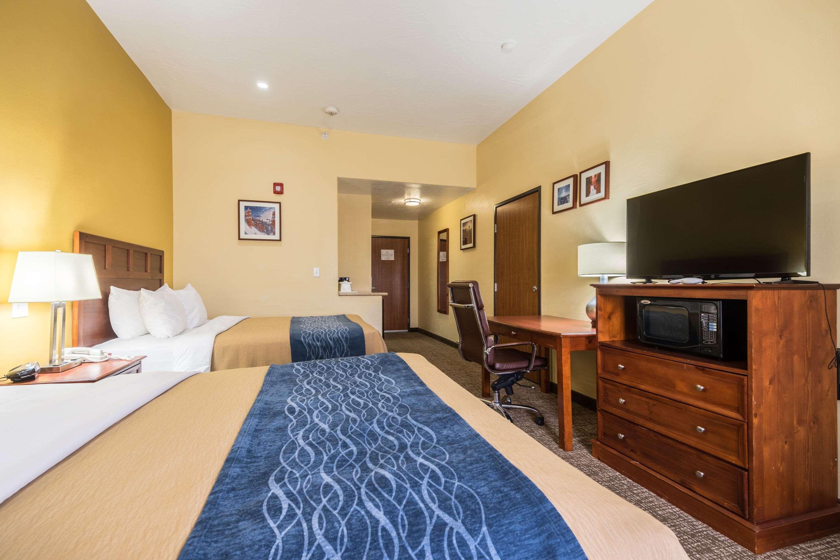 Comfort Inn & Suites Cedar City Exterior photo